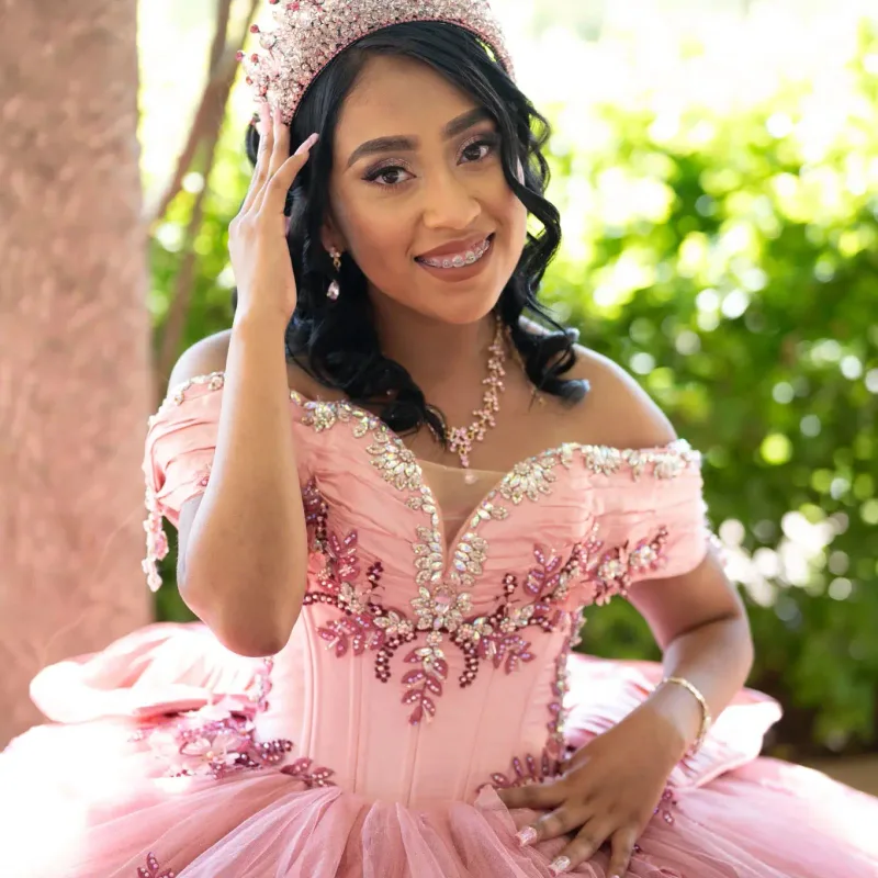 Quinceanera dress portrait session by Marlen Productions