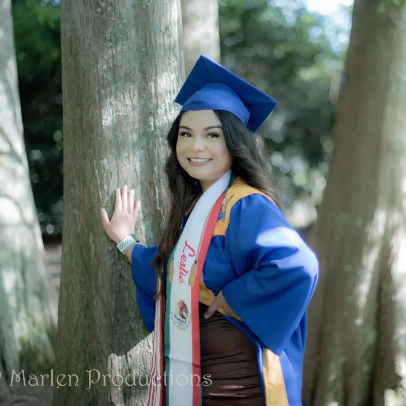 Graduation portrait session by Marlen Productions