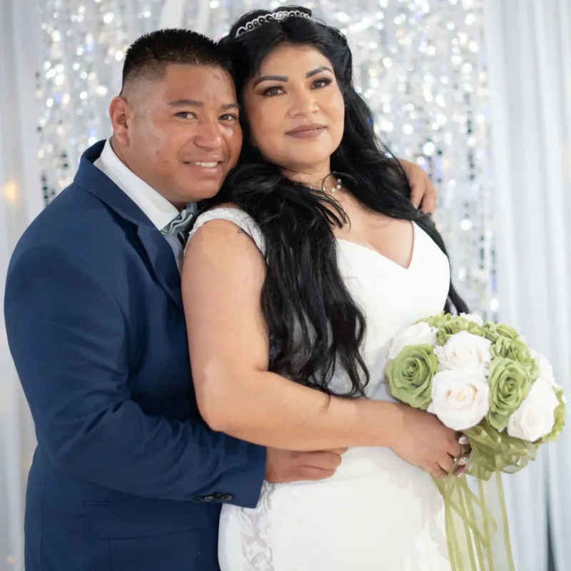 Wedding couple portrait at Los Olivos in Chesterfield VA