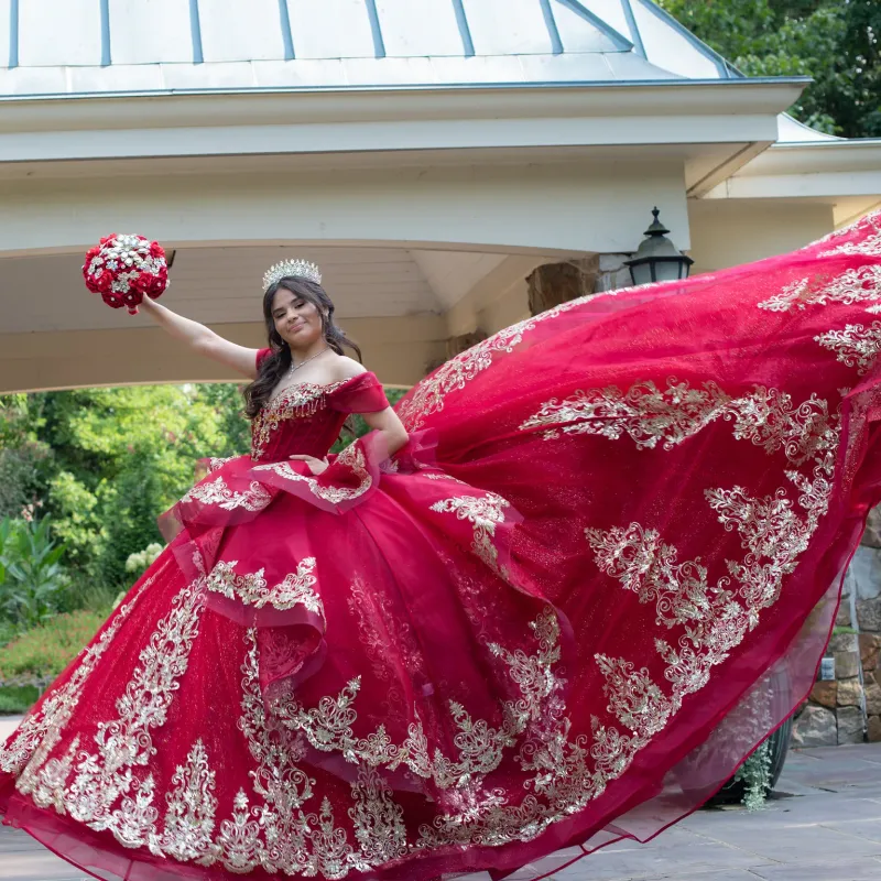 Quinceanera portrait session at Lewis Ginter Botanical Garden in Richmond VA