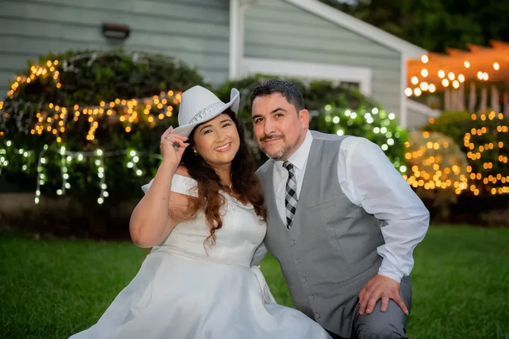 Wedding couple portrait package preview