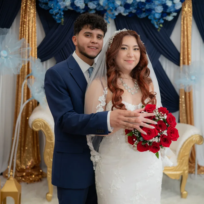 Wedding couple portrait at Los Olivos in Chesterfield VA
