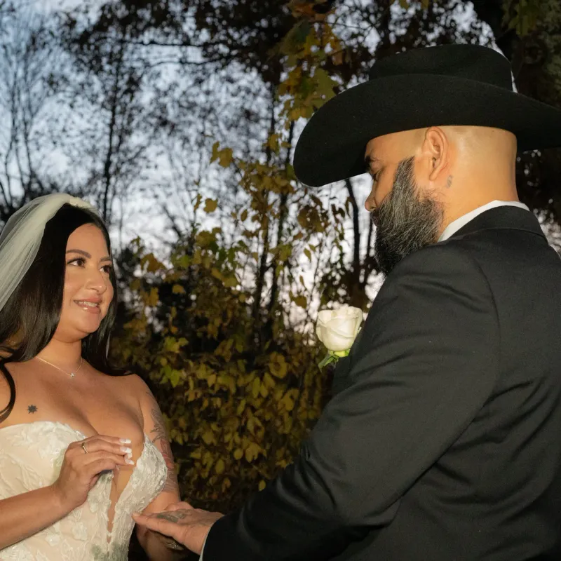 Northern Virginia wedding couple portrait